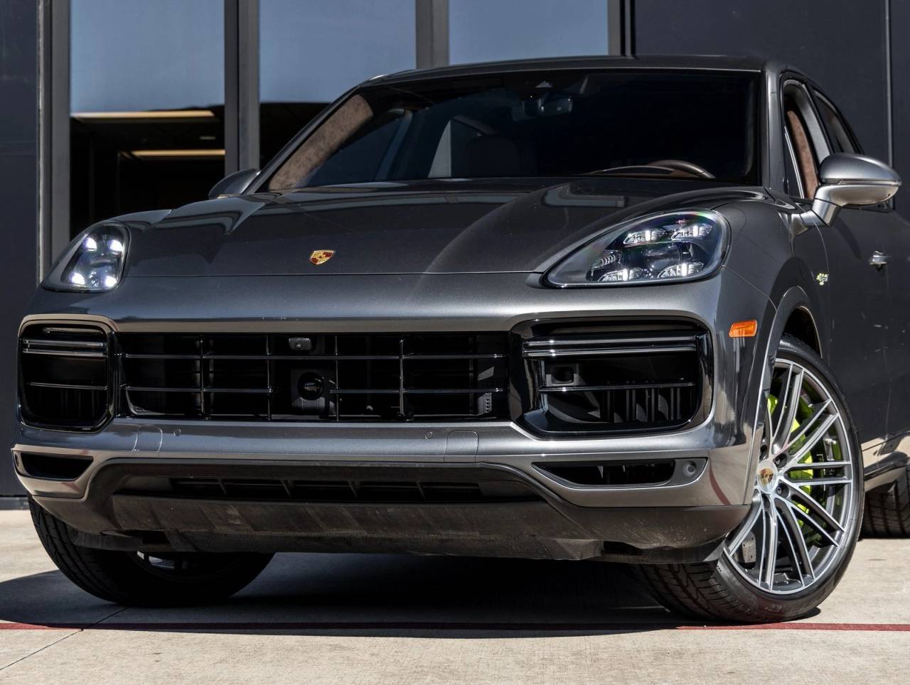 2023 Porsche Cayenne E-Hybrid Cayenne Turbo S E-Hybrid (MY23)