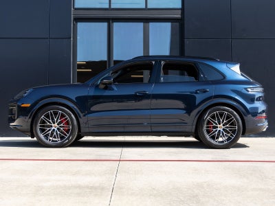 2025 Porsche Cayenne S