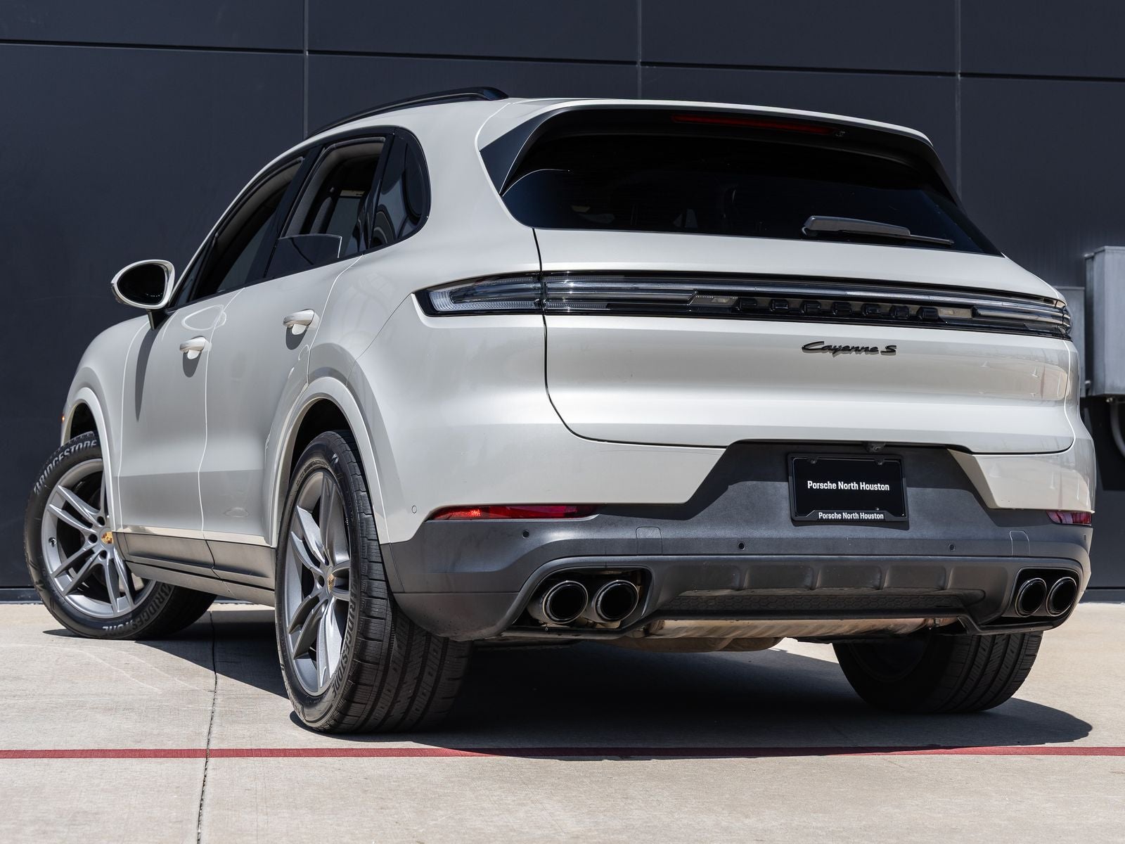 2024 Porsche Cayenne S