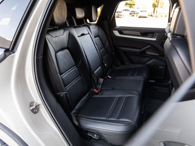 2024 Porsche Cayenne S