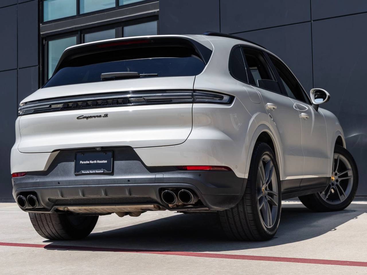 2024 Porsche Cayenne S
