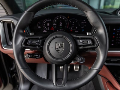 2025 Porsche Cayenne Turbo E-Hybrid