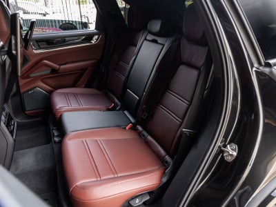 2025 Porsche Cayenne Turbo E-Hybrid