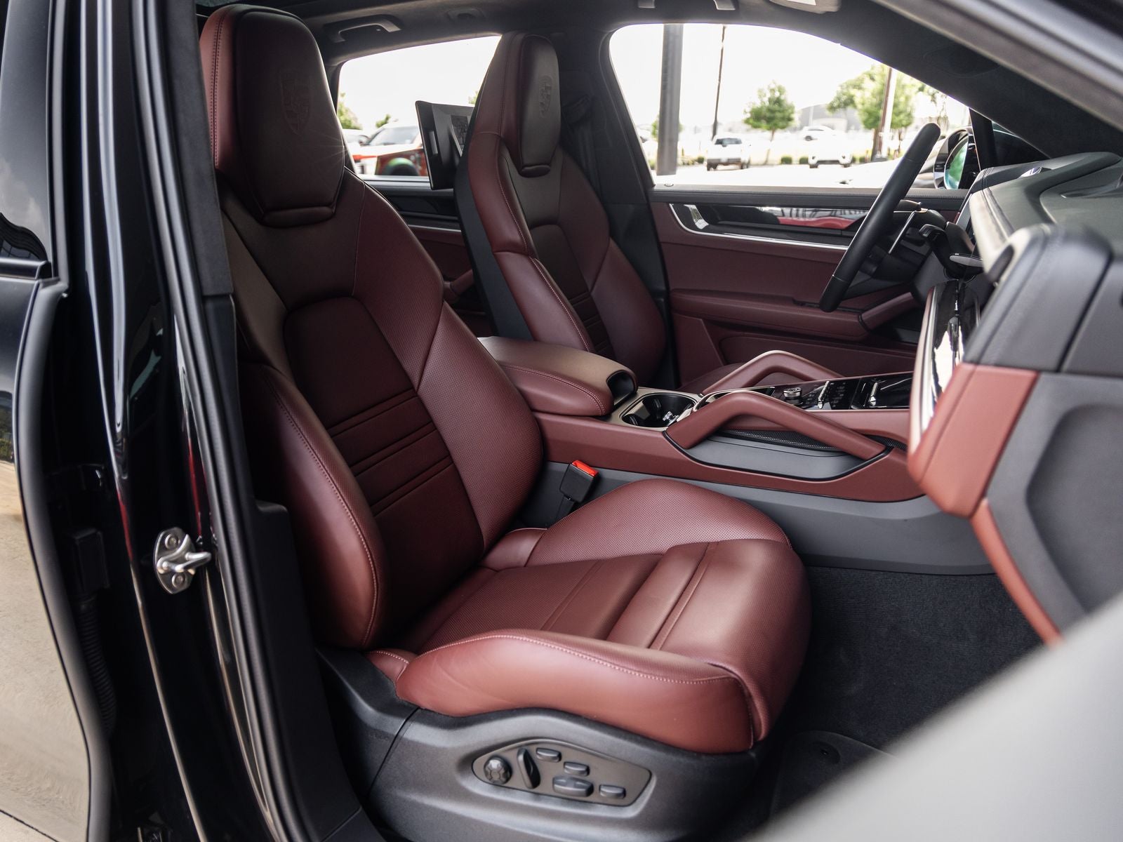 2025 Porsche Cayenne Turbo E-Hybrid