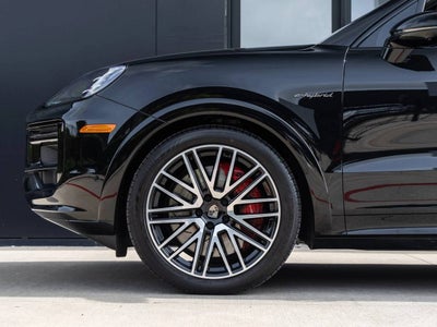 2025 Porsche Cayenne Turbo E-Hybrid