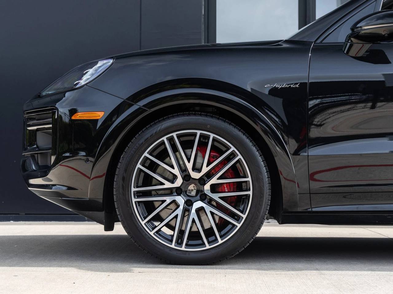 2025 Porsche Cayenne Turbo E-Hybrid