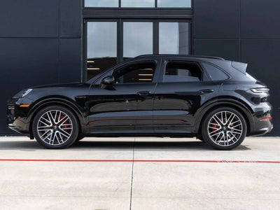2025 Porsche Cayenne Turbo E-Hybrid