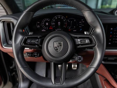 2025 Porsche Cayenne Turbo E-Hybrid