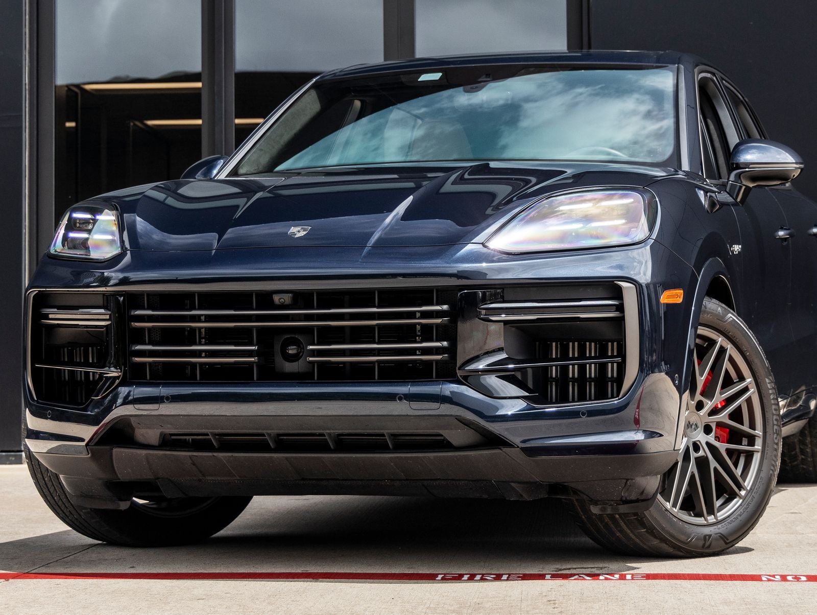2025 Porsche Cayenne E-Hybrid Turbo