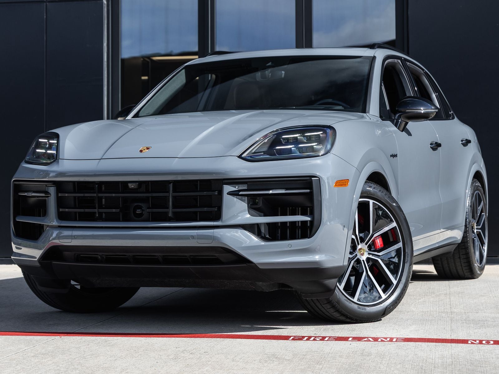 2024 Porsche Cayenne Cayenne S E-Hybrid (MY24)
