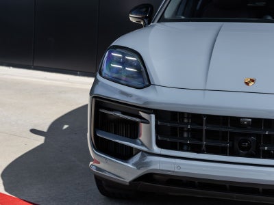 2024 Porsche Cayenne Cayenne S E-Hybrid (MY24)