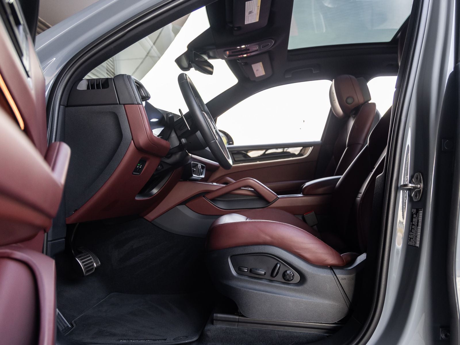 2024 Porsche Cayenne Cayenne S E-Hybrid (MY24)