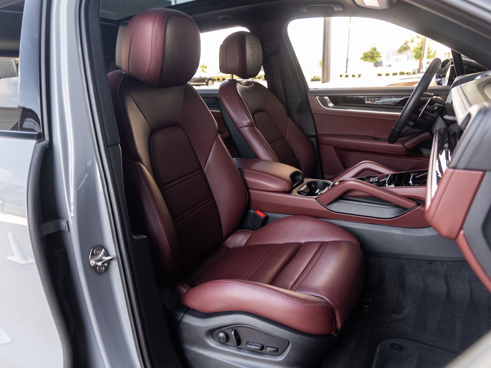 2024 Porsche Cayenne Cayenne S E-Hybrid (MY24)
