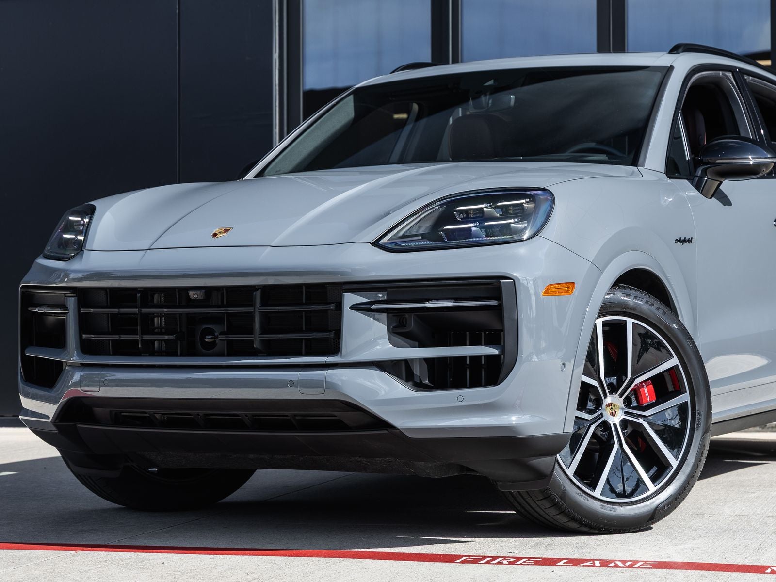 2024 Porsche Cayenne Cayenne S E-Hybrid (MY24)