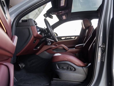 2024 Porsche Cayenne Cayenne S E-Hybrid (MY24)