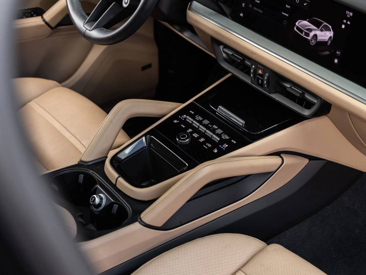 2024 Porsche Cayenne Coupe