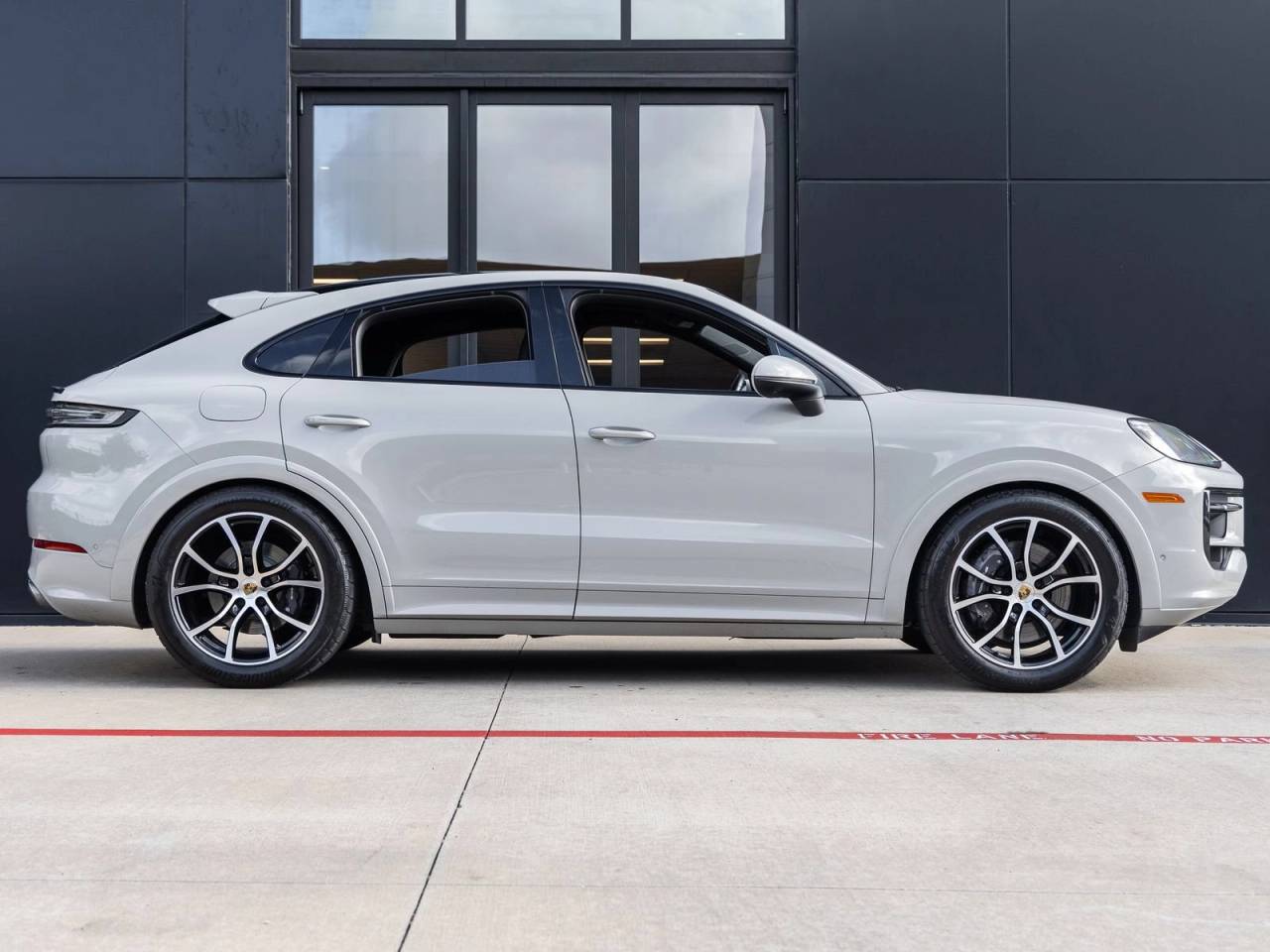 2024 Porsche Cayenne Cayenne Coupe