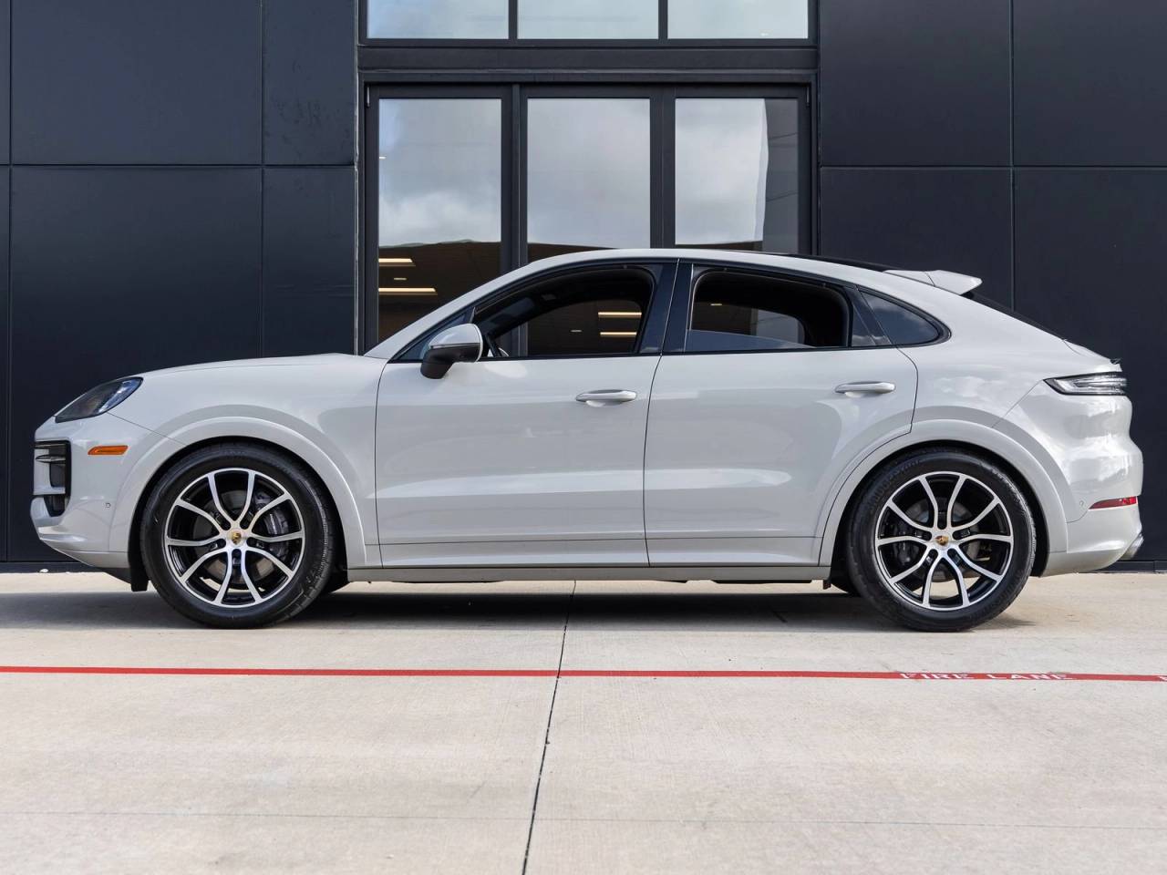2024 Porsche Cayenne Cayenne Coupe