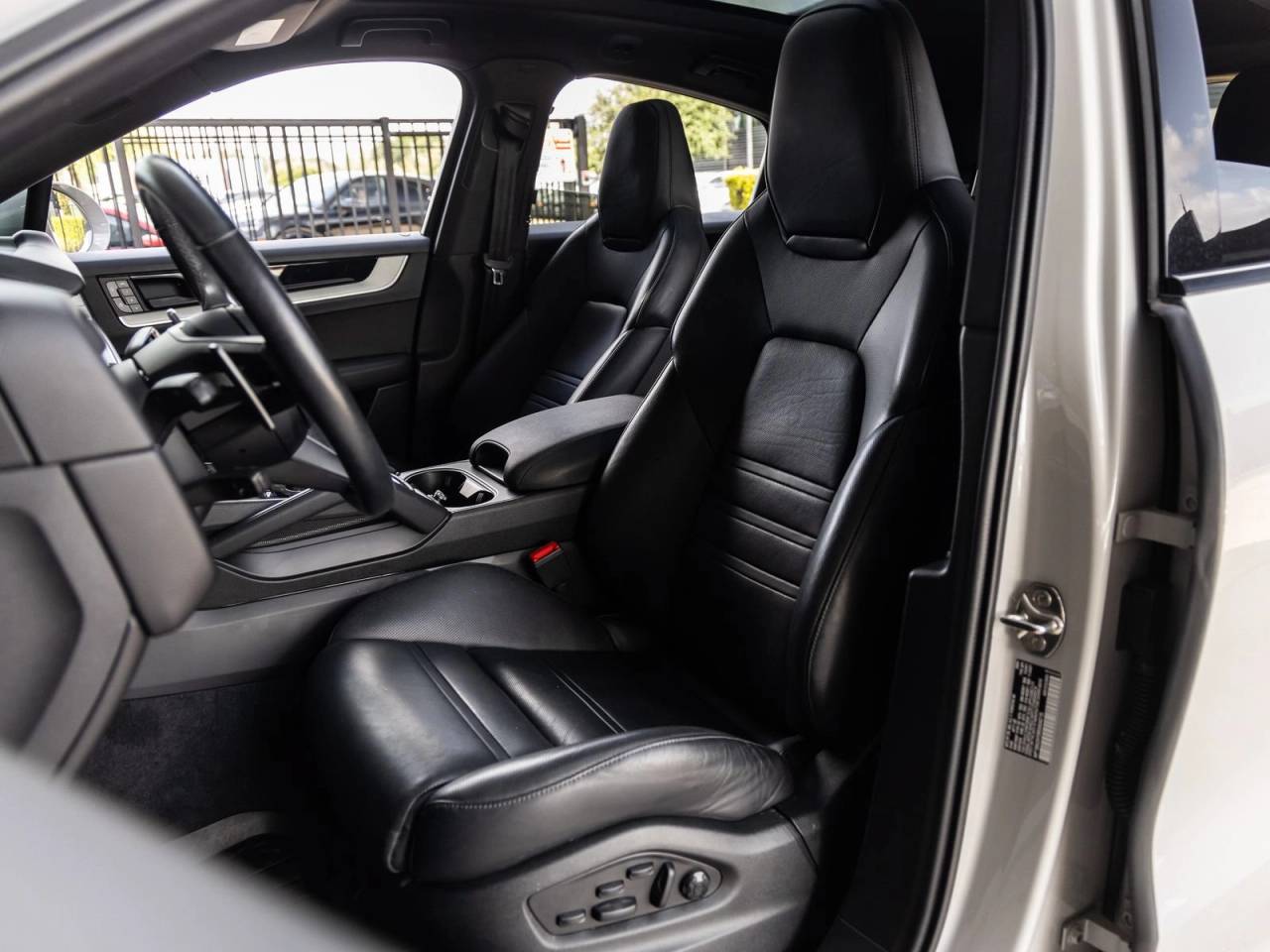 2024 Porsche Cayenne Cayenne Coupe