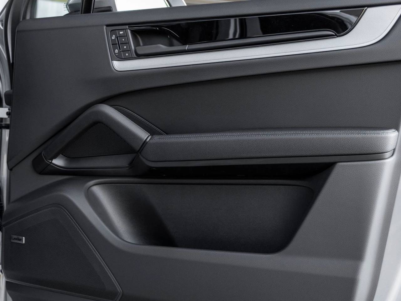 2026 Porsche Cayenne Coupe