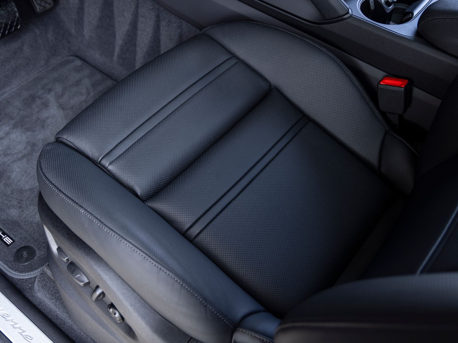 2026 Porsche Cayenne Coupe