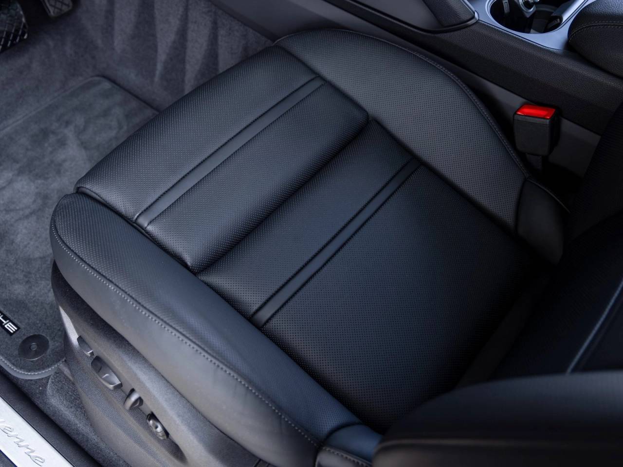 2026 Porsche Cayenne Coupe