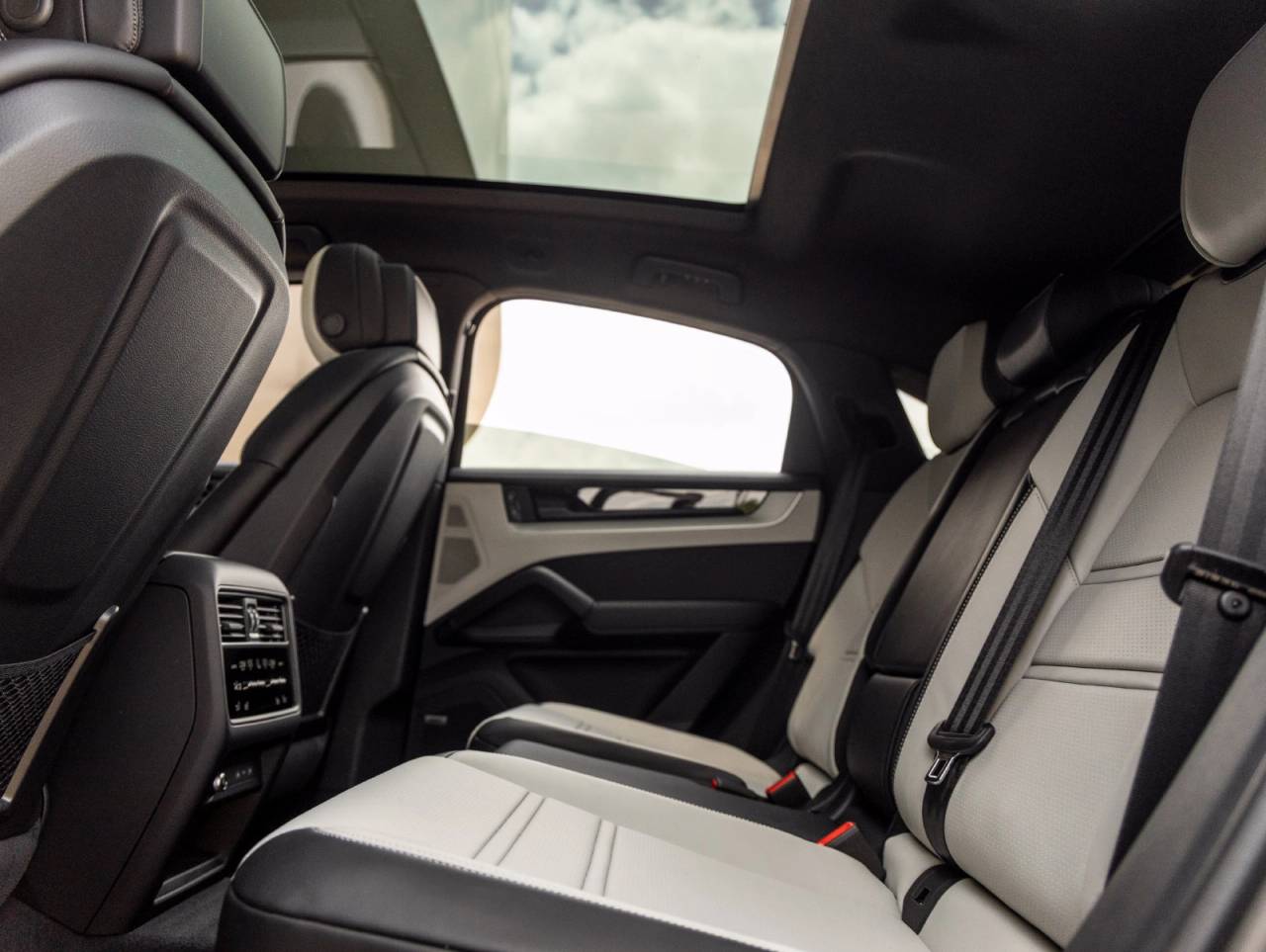 2026 Porsche Cayenne Cayenne Coupe