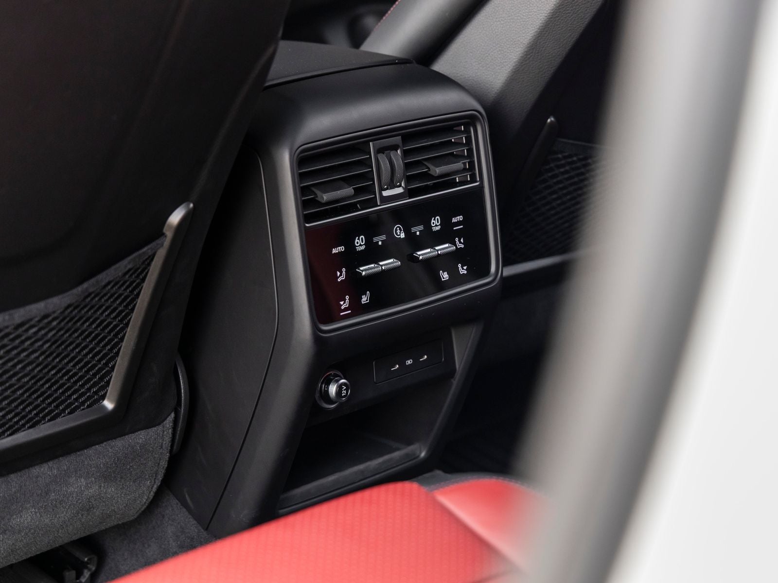 2025 Porsche Cayenne Coupe Base