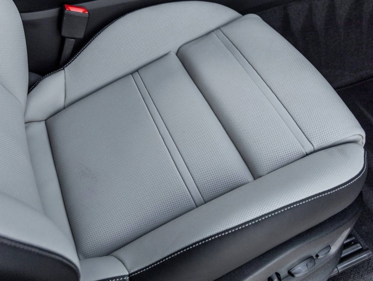 2025 Porsche Cayenne Coupe