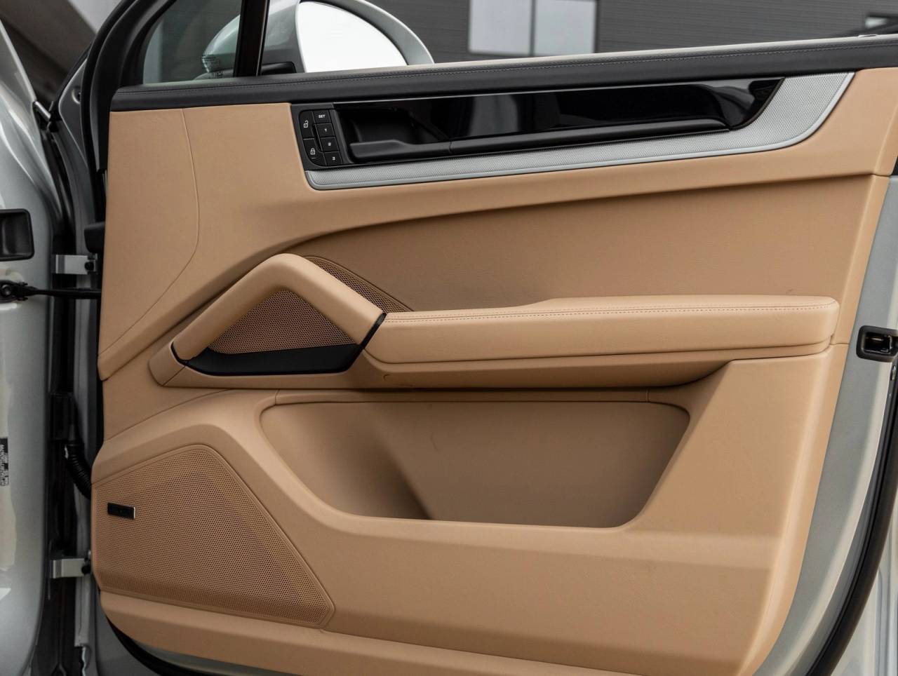 2026 Porsche Cayenne Coupe