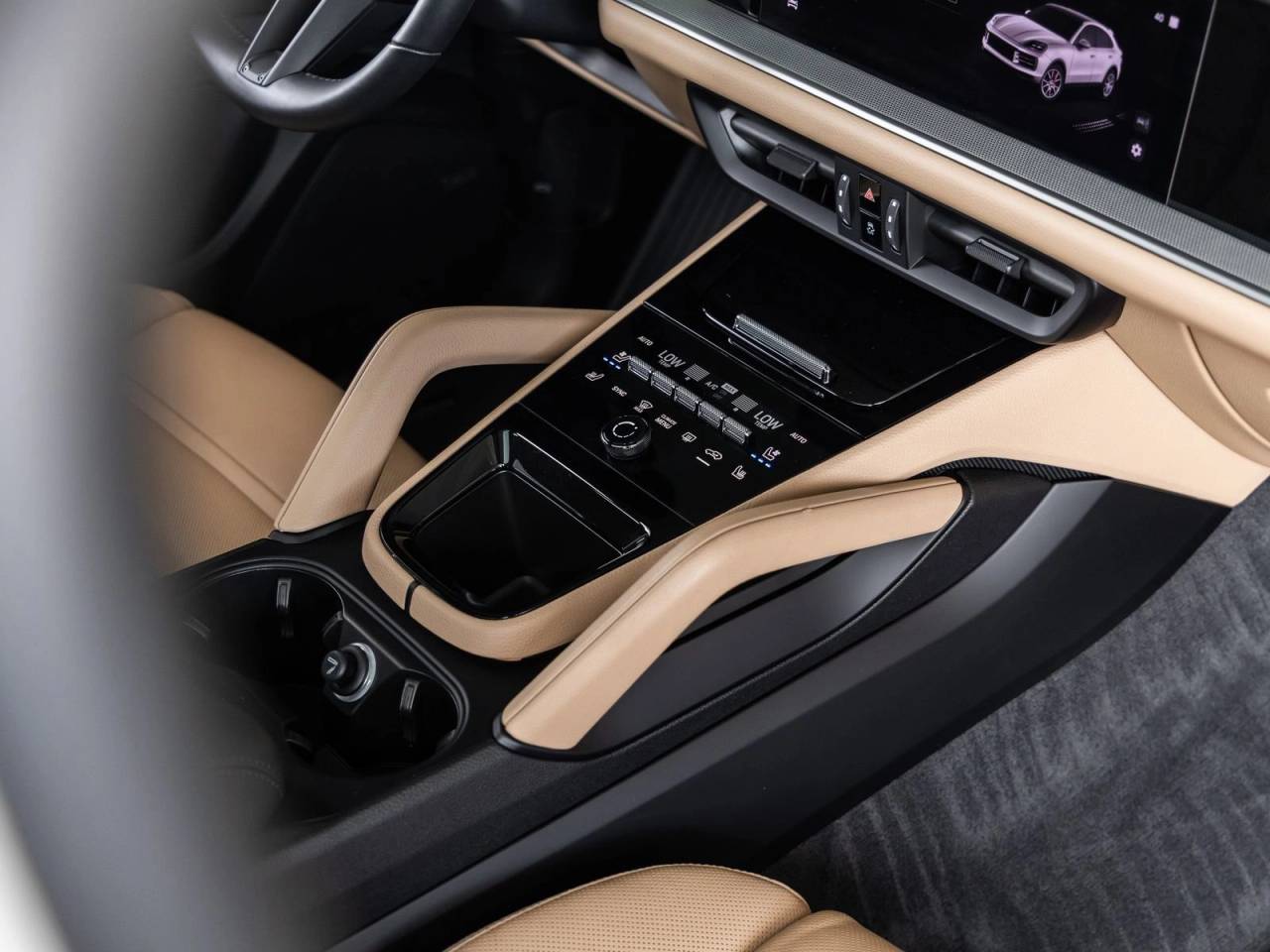 2025 Porsche Cayenne Coupe