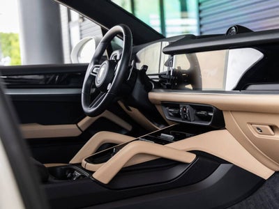 2025 Porsche Cayenne Coupe