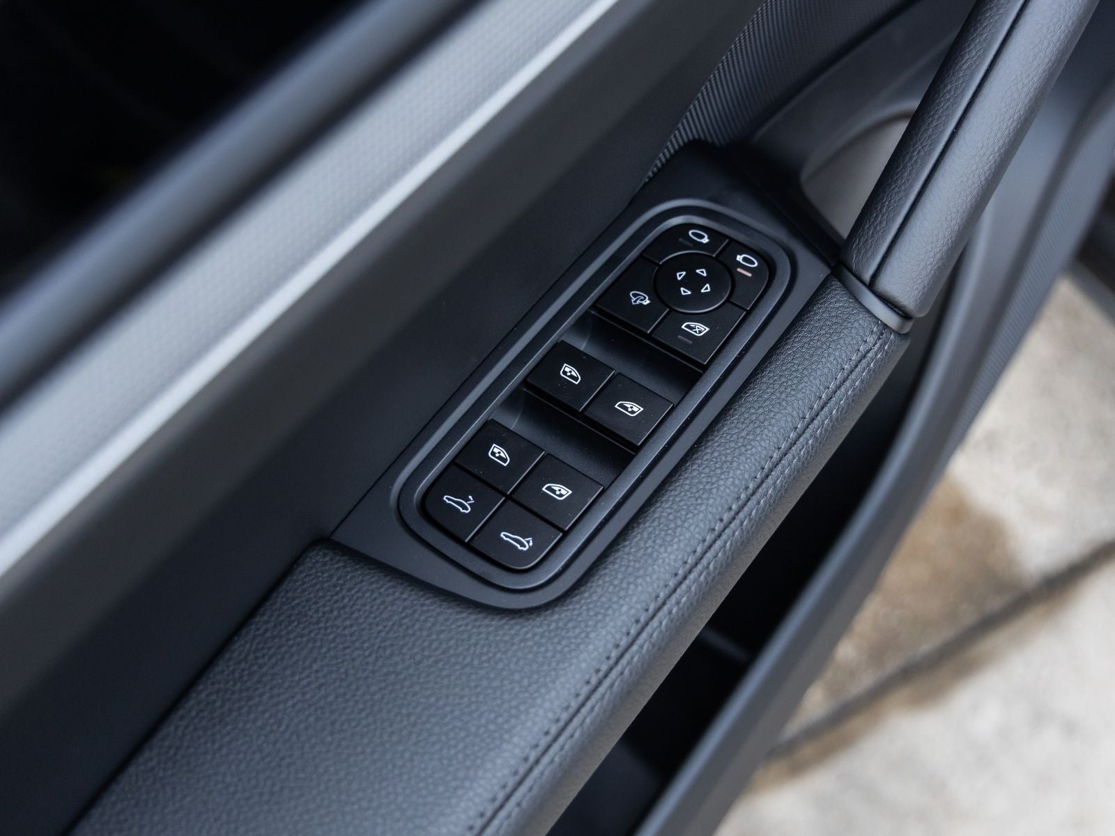 2026 Porsche Cayenne Coupe