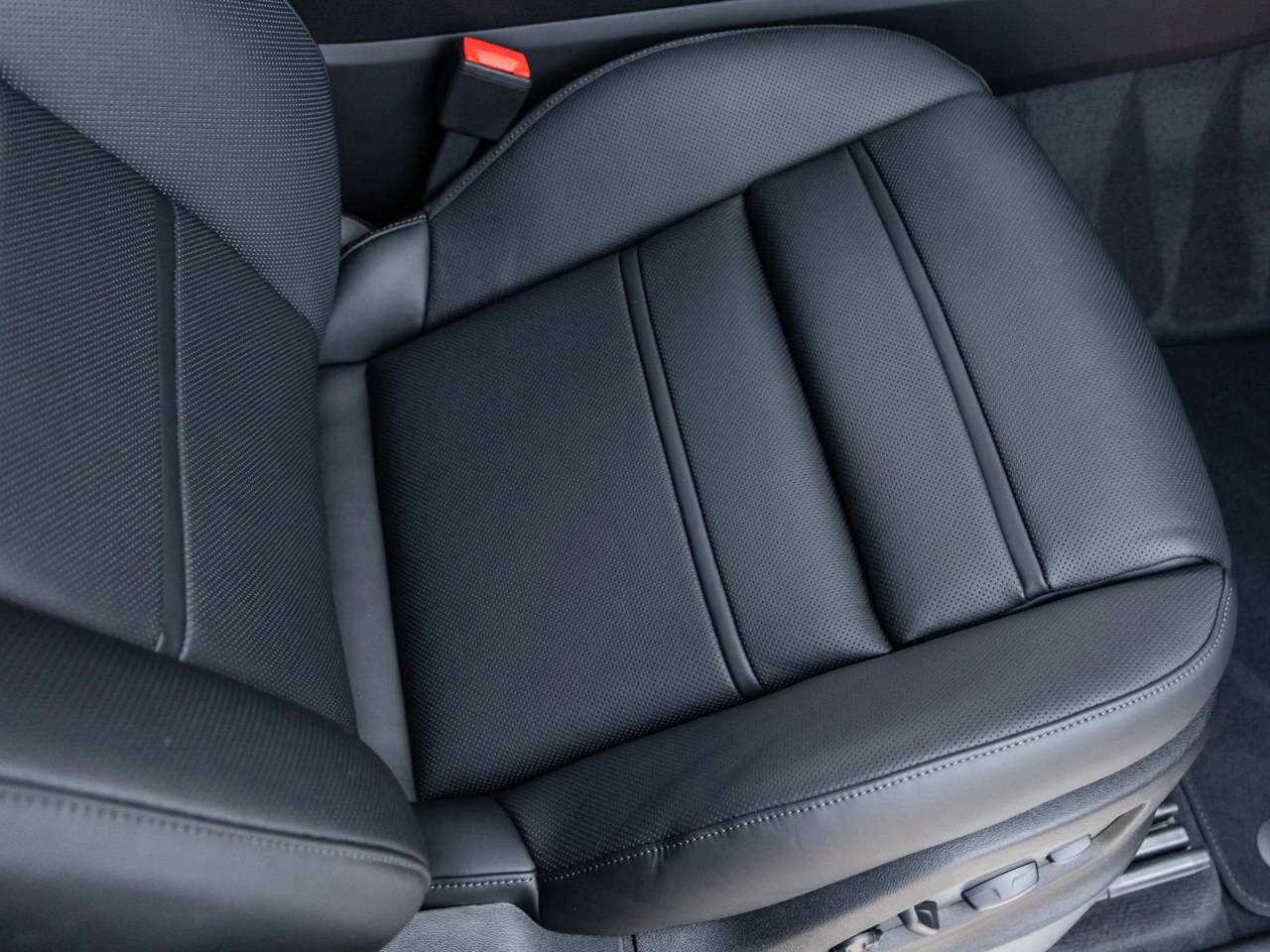 2026 Porsche Cayenne Coupe