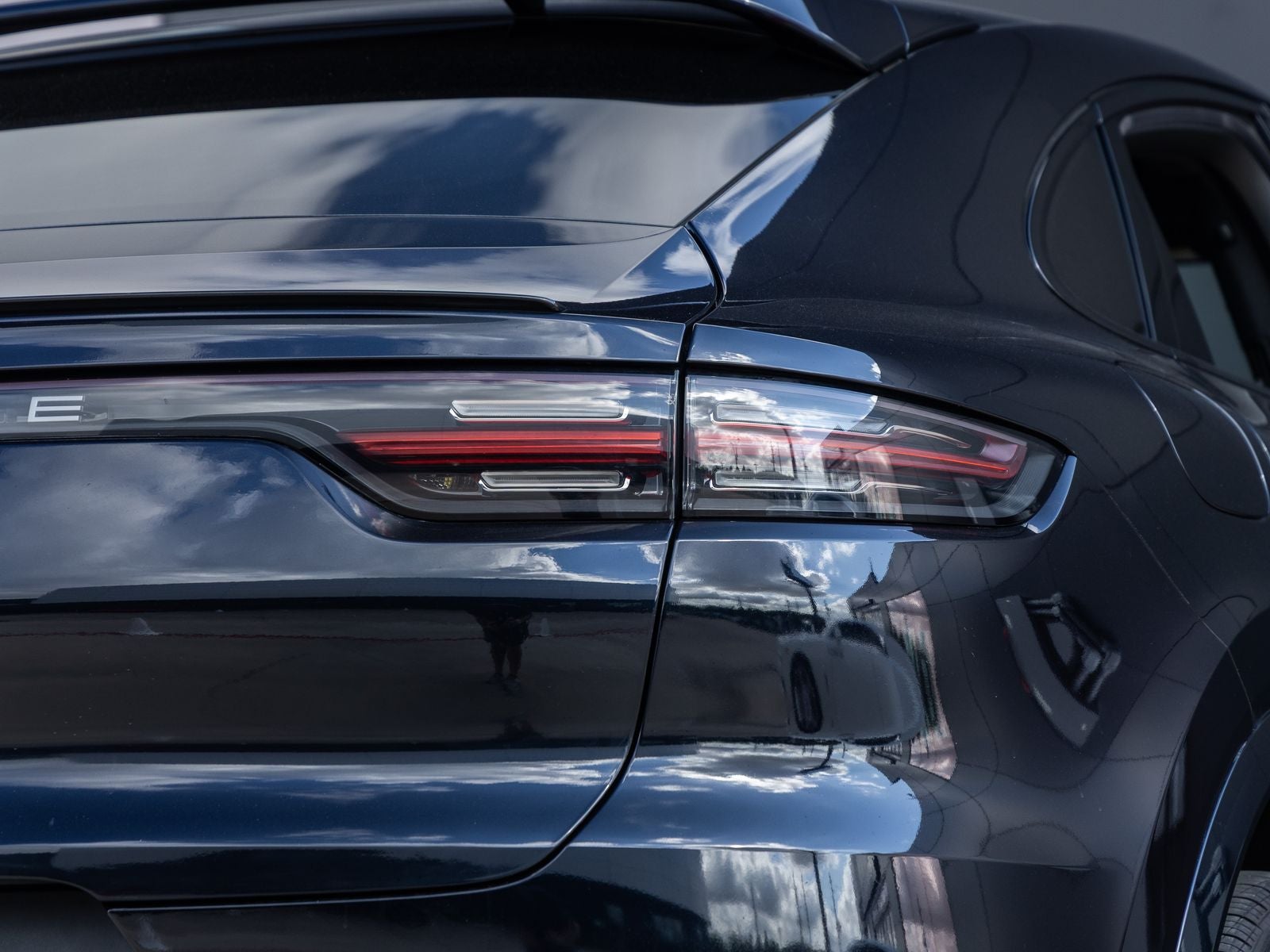 2023 Porsche Cayenne Cayenne Coupe Platinum Edition
