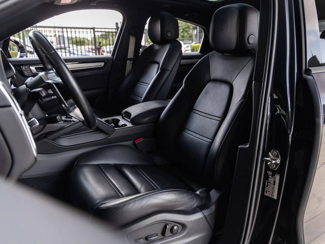 2023 Porsche Cayenne Cayenne Coupe Platinum Edition