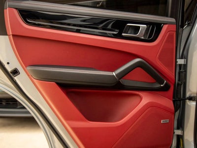 2021 Porsche Cayenne S Coupe