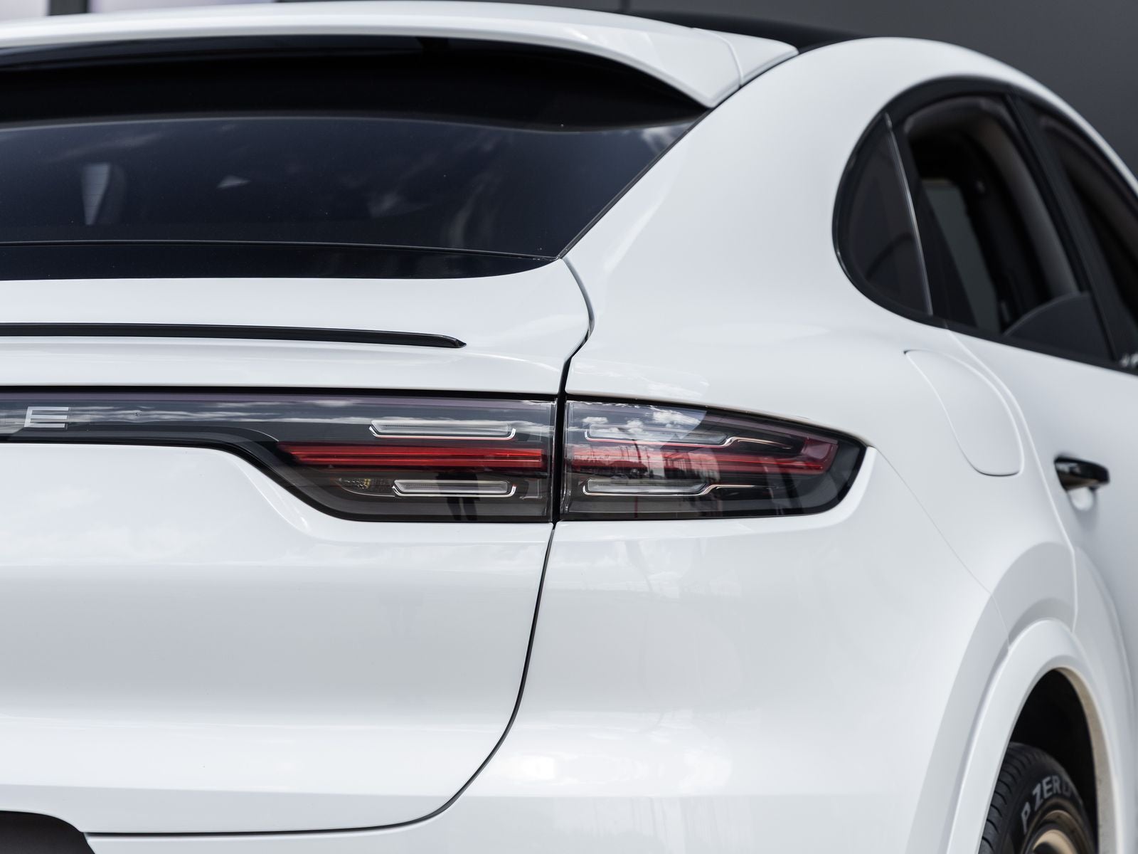 2023 Porsche Cayenne Cayenne S Coupe Platinum Edition