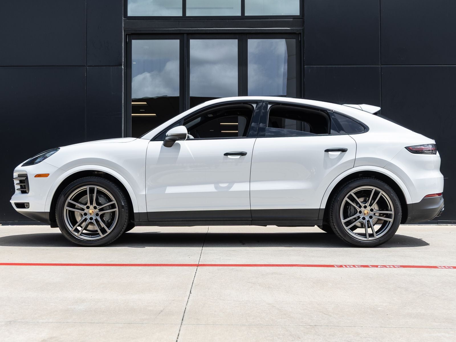 2023 Porsche Cayenne Cayenne S Coupe Platinum Edition