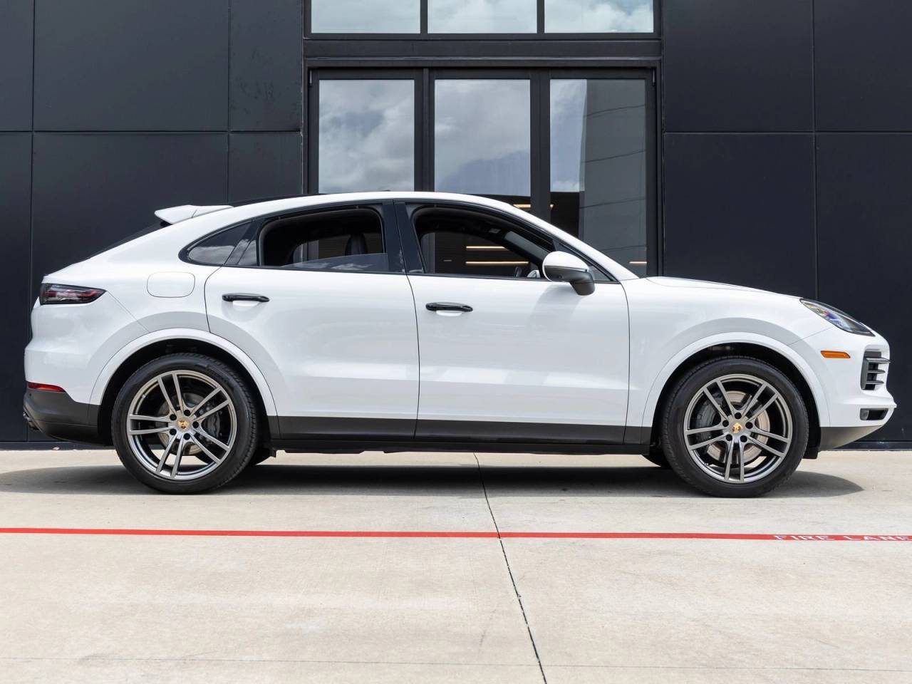 2023 Porsche Cayenne Cayenne S Coupe Platinum Edition