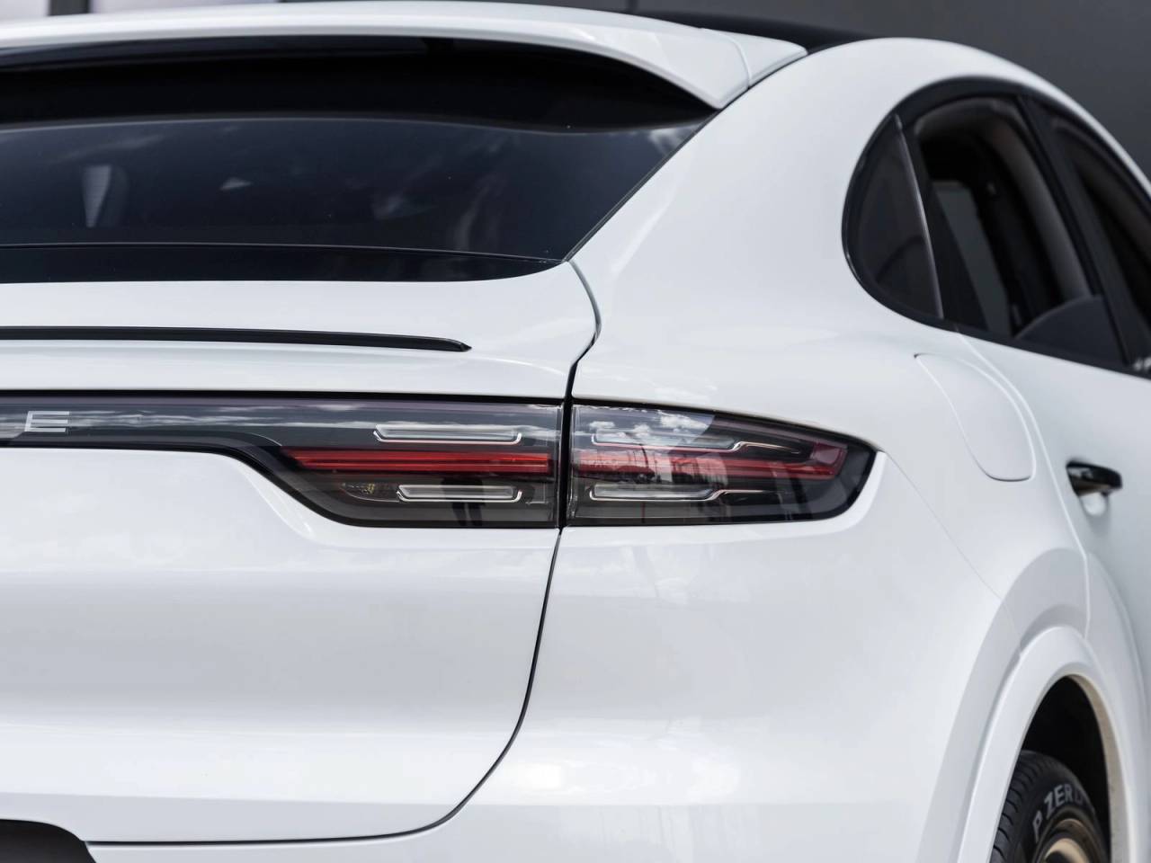 2023 Porsche Cayenne Cayenne S Coupe Platinum Edition