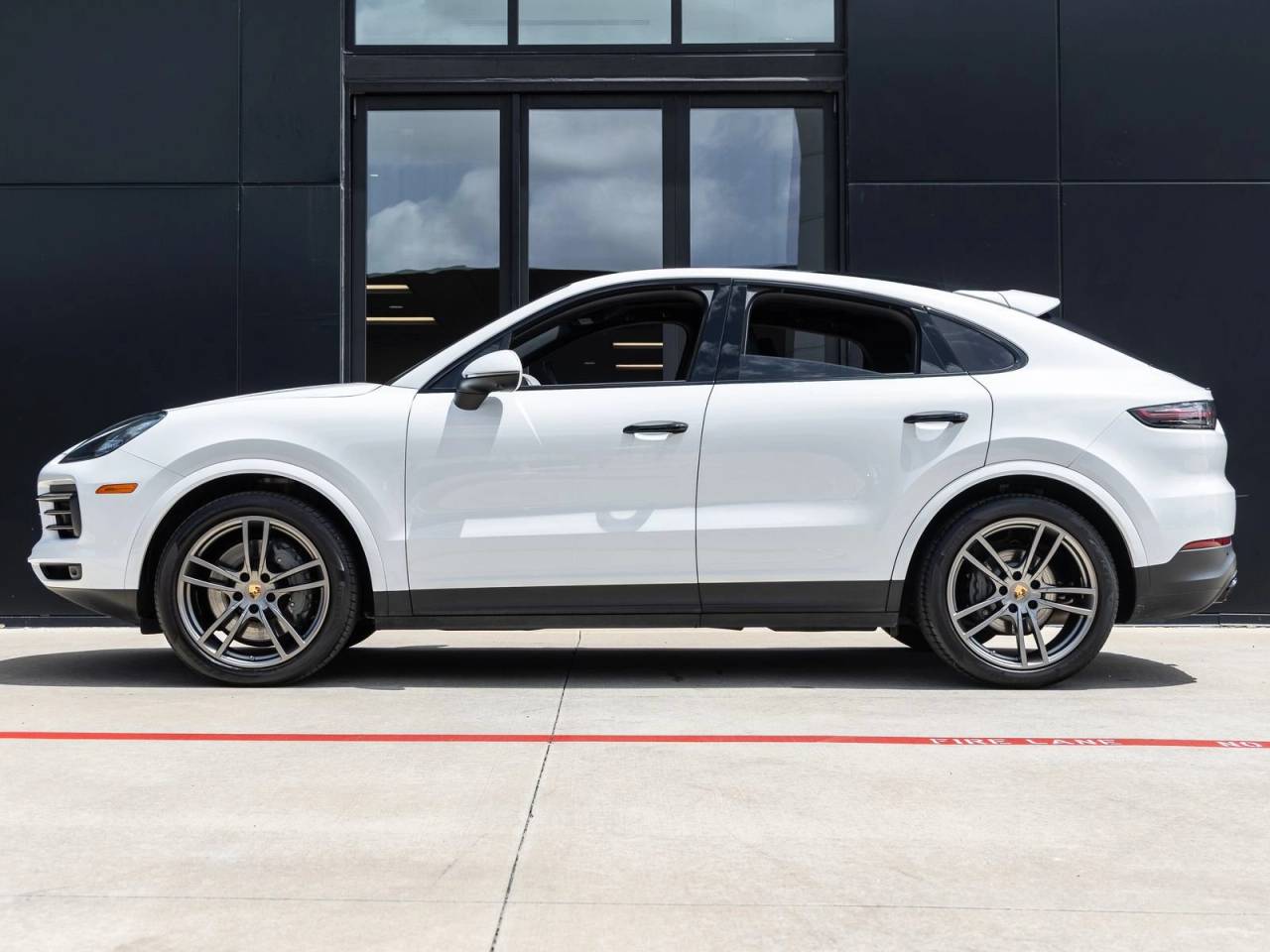 2023 Porsche Cayenne Cayenne S Coupe Platinum Edition