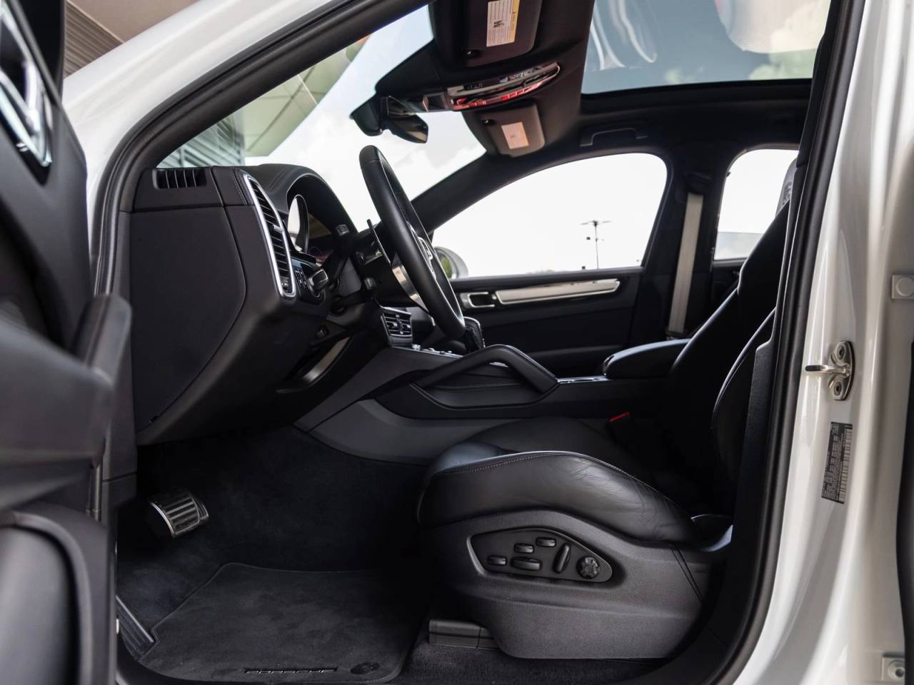 2023 Porsche Cayenne Cayenne S Coupe Platinum Edition
