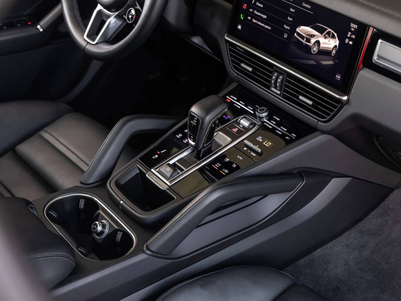 2023 Porsche Cayenne Cayenne S Coupe Platinum Edition