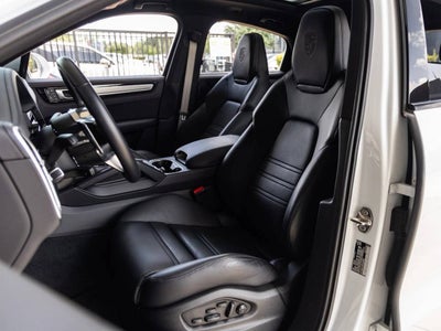 2023 Porsche Cayenne Cayenne S Coupe Platinum Edition