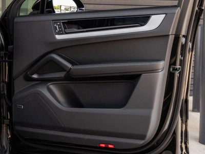 2025 Porsche Cayenne E-Hybrid Coupe