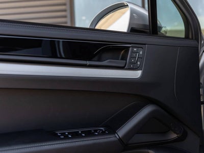 2025 Porsche Cayenne Cayenne E-Hybrid Coupe