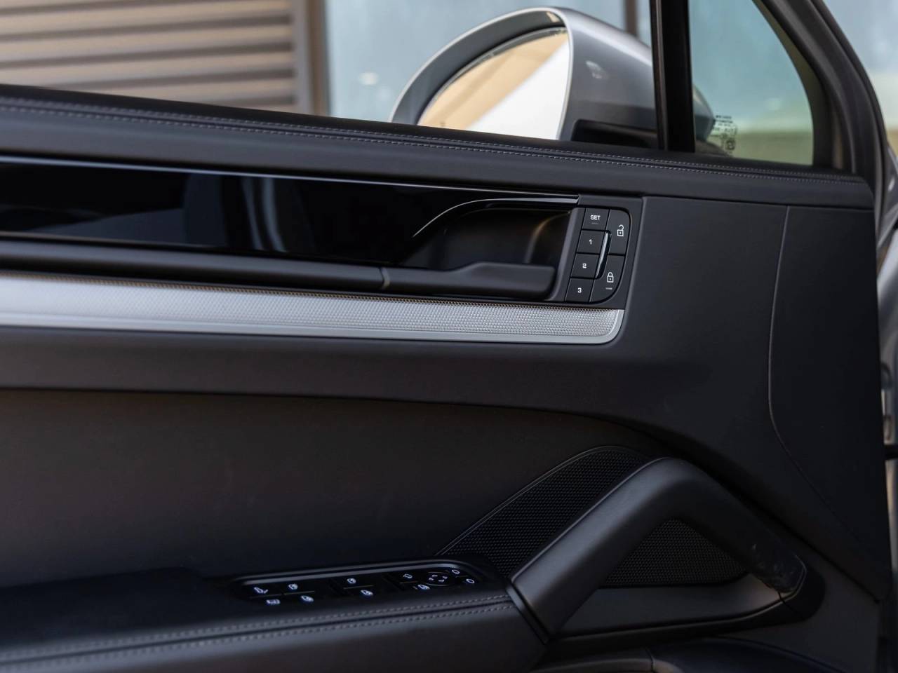 2025 Porsche Cayenne Cayenne E-Hybrid Coupe