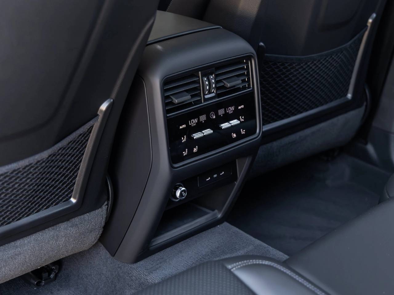 2025 Porsche Cayenne Cayenne E-Hybrid Coupe