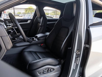 2025 Porsche Cayenne Cayenne E-Hybrid Coupe